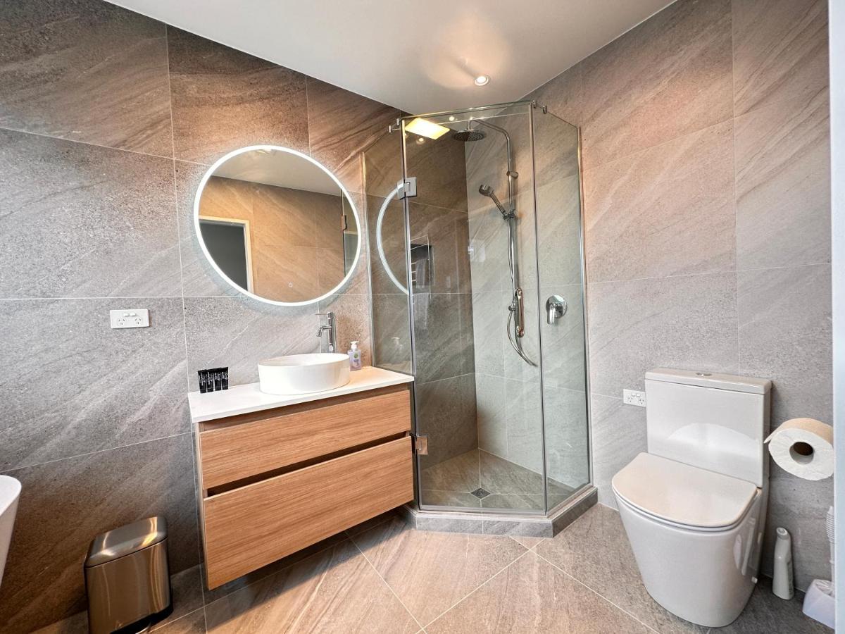 123b Forresthill Rd * Auckland
